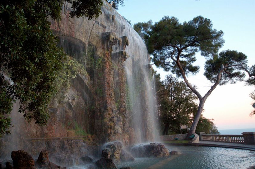 Cascade du Parc de la Colline du Château Nice